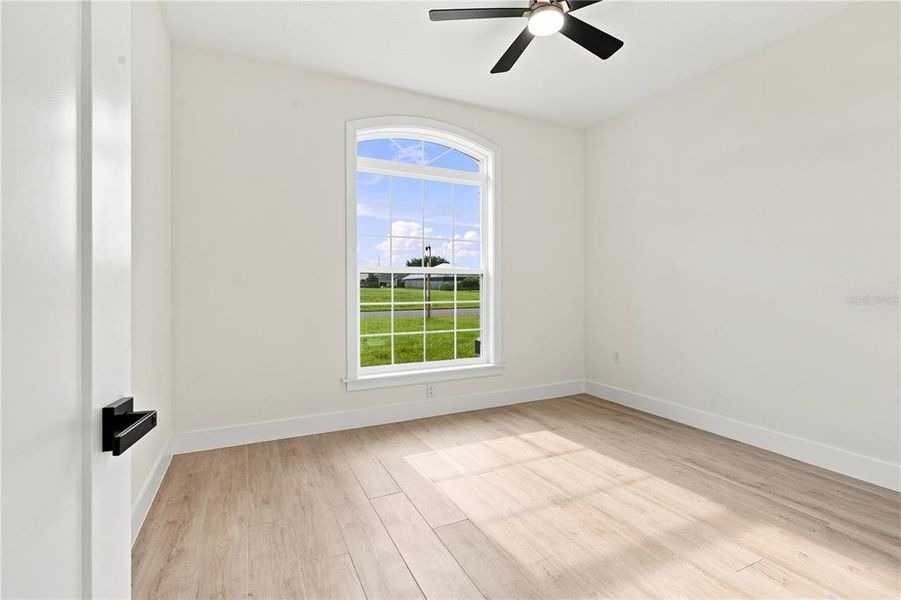 Spacious, unfurnished interior of a new home in , Belleview (Image 22).