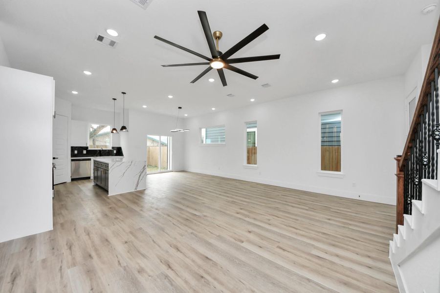 Spacious, unfurnished interior of a new home in , Houston (Image 29).