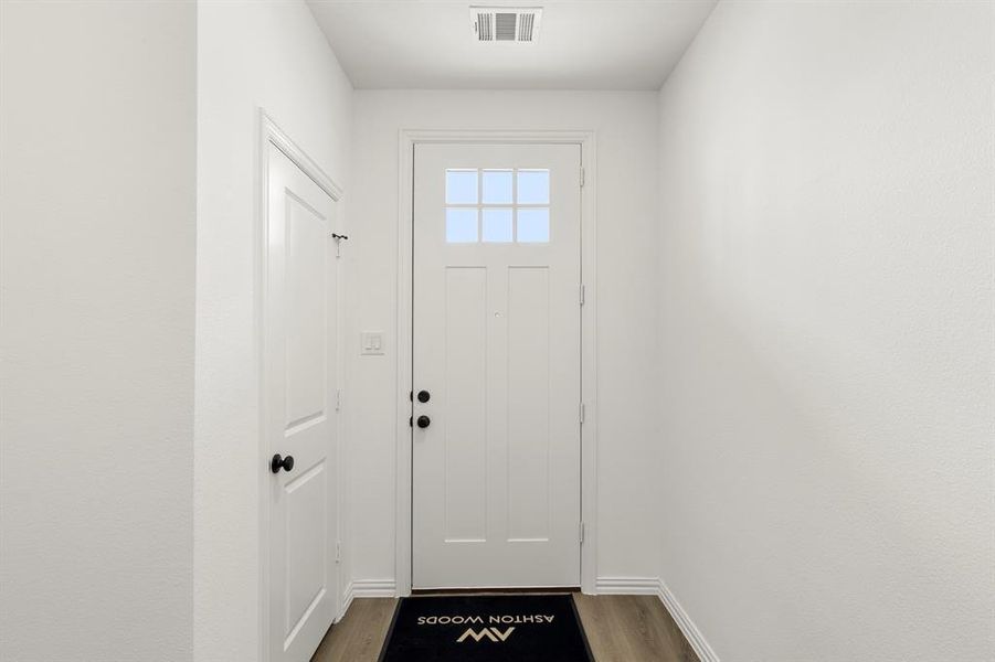 04. 1037 Concan - Entry