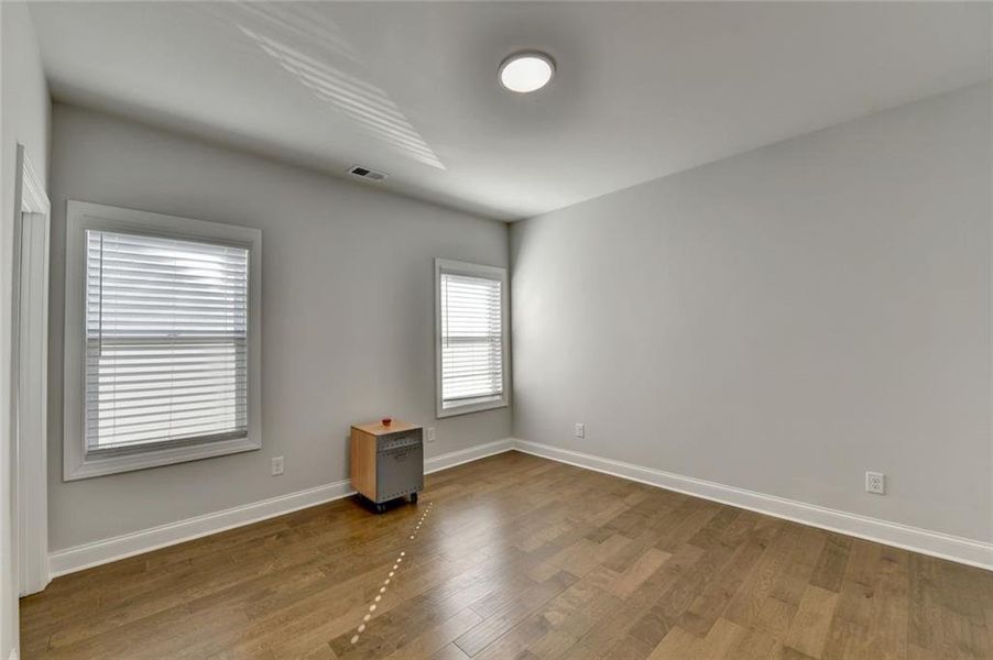 Spacious, unfurnished interior of a new home in , Duluth (Image 75).