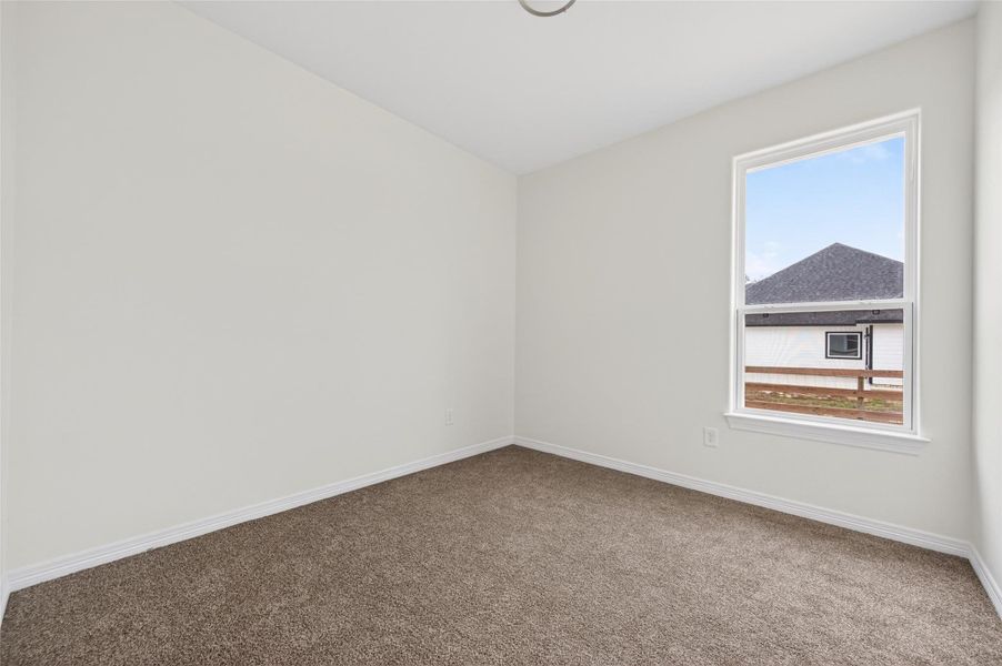 Spacious, unfurnished interior of a new home in , Hempstead (Image 39).
