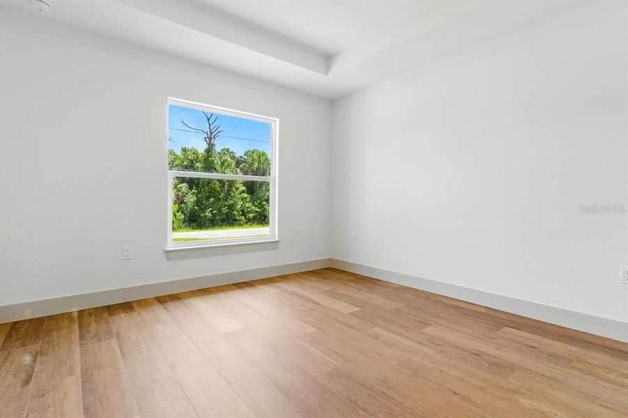 Spacious, unfurnished interior of a new home in , North Port (Image 22).