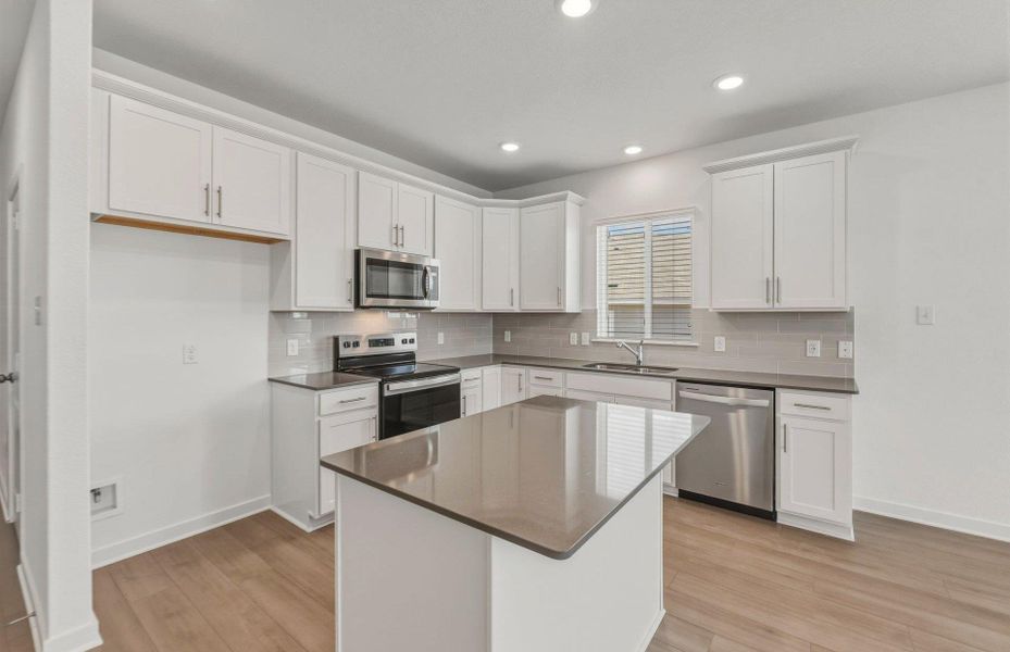 Furnished interior view inside a new home in Skyview, Belton (Image 4).