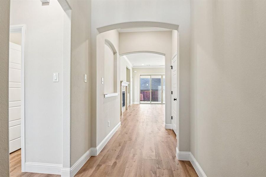 Spacious, unfurnished interior of a new home in , Alvarado (Image 37).