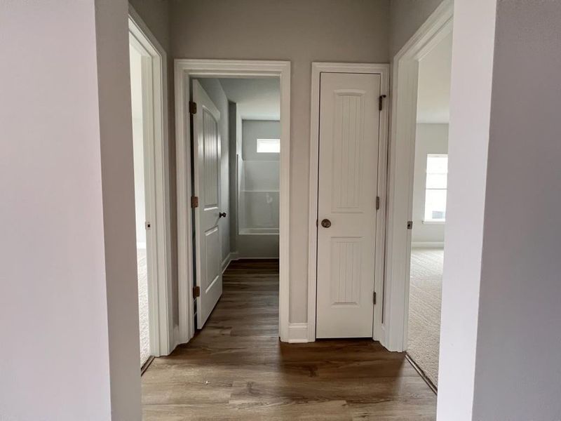 Spacious, unfurnished interior of a new home in , Homer (Image 9).