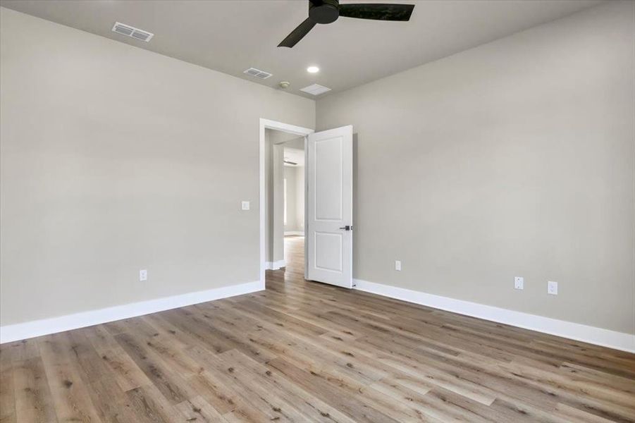 Spacious, unfurnished interior of a new home in , Lindale (Image 26). Spacious, unfurnished interior of a new home in , Lindale (Image 26).