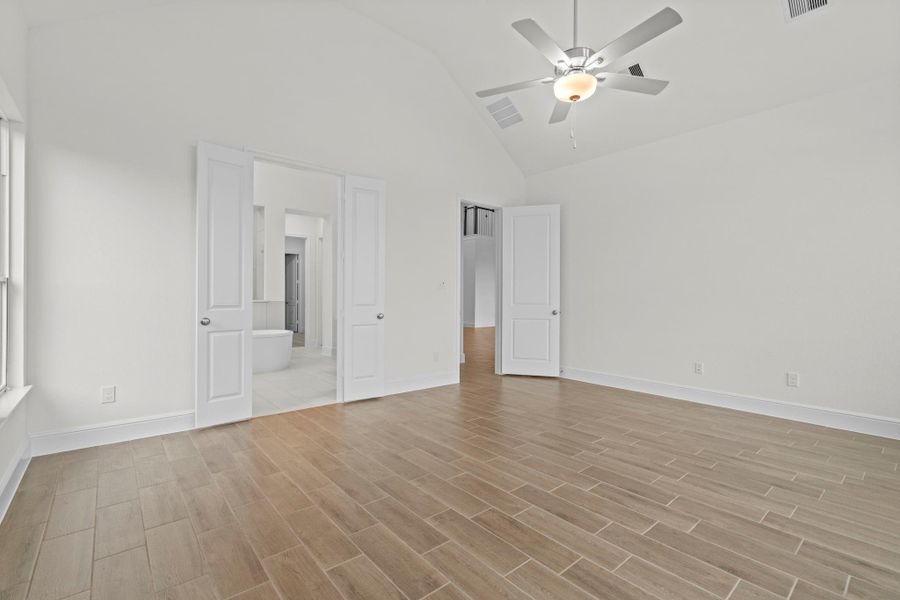 Spacious, unfurnished interior of a new home in Harvest Green, Richmond (Image 25). Spacious, unfurnished interior of a new home in Harvest Green, Richmond (Image 25).