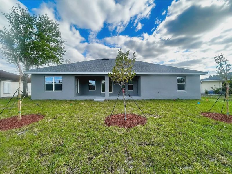 Exterior details and patio area of a home in Deep Creek, Punta Gorda (Image 3).