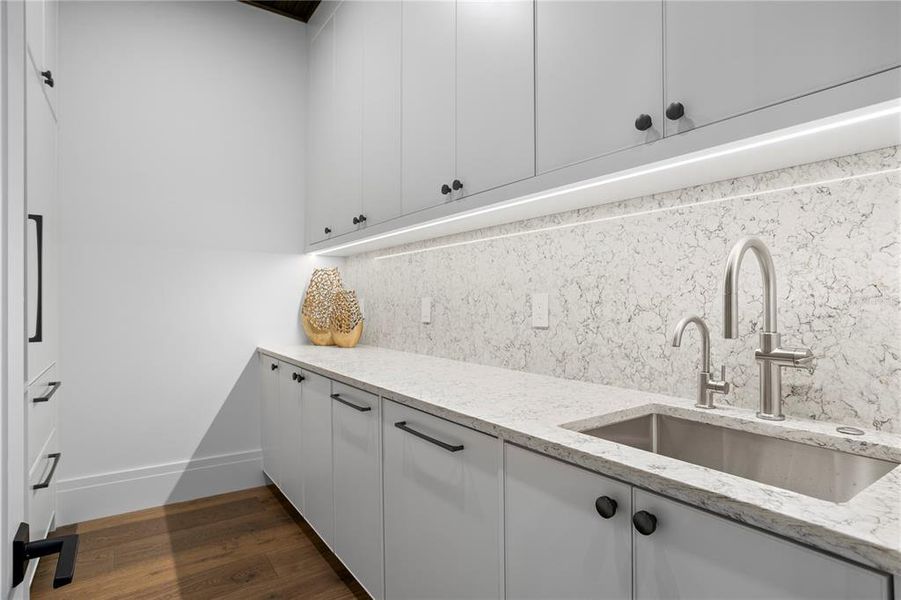 Image 42 of a home in .