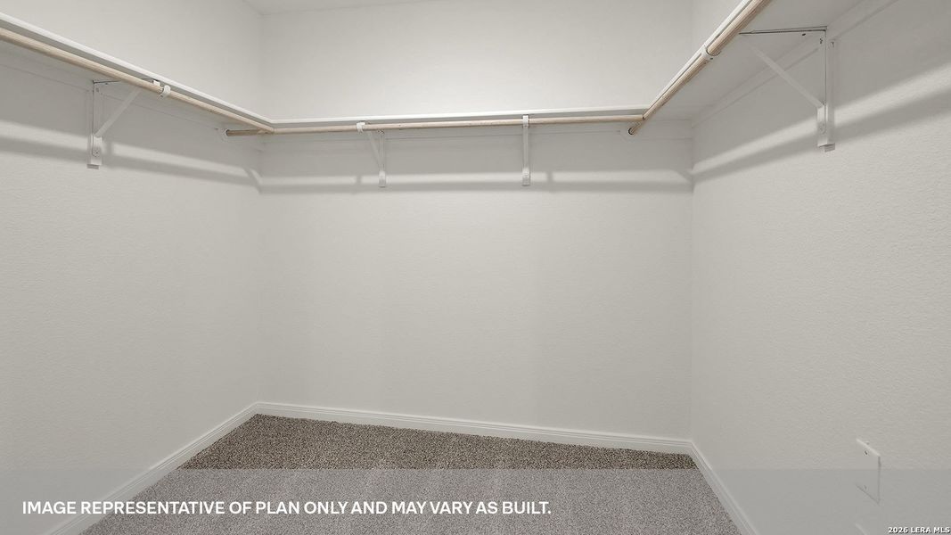 Spacious, unfurnished interior of a new home in Trace, San Marcos (Image 10).