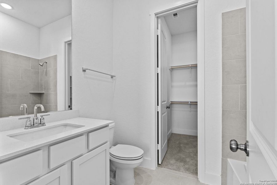 Furnished interior view inside a new home in Gatehouse: Classic Collection, New Braunfels (Image 6).