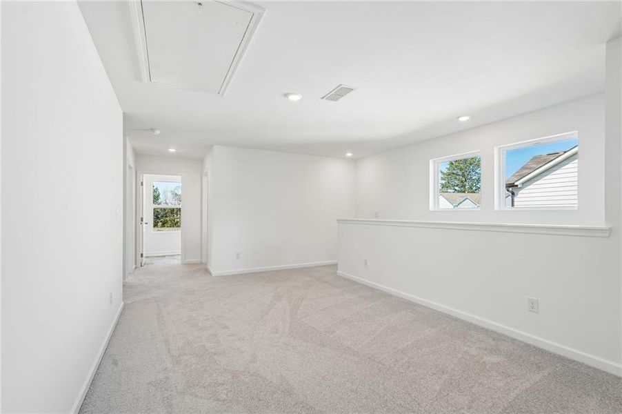 Spacious, unfurnished interior of a new home in Heritage River, Euharlee (Image 37). Spacious, unfurnished interior of a new home in Heritage River, Euharlee (Image 37).