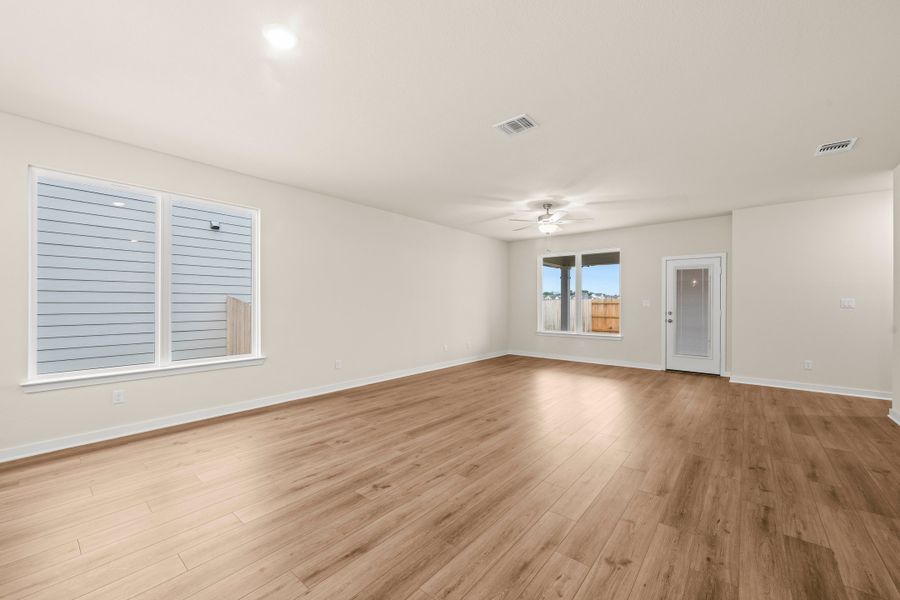 Spacious, unfurnished interior of a new home in Rancho San Gabriel, Georgetown (Image 9). Spacious, unfurnished interior of a new home in Rancho San Gabriel, Georgetown (Image 9).