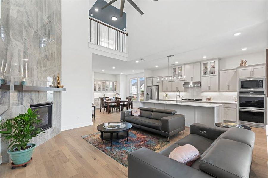Furnished interior view inside a new home in , Prosper (Image 16).