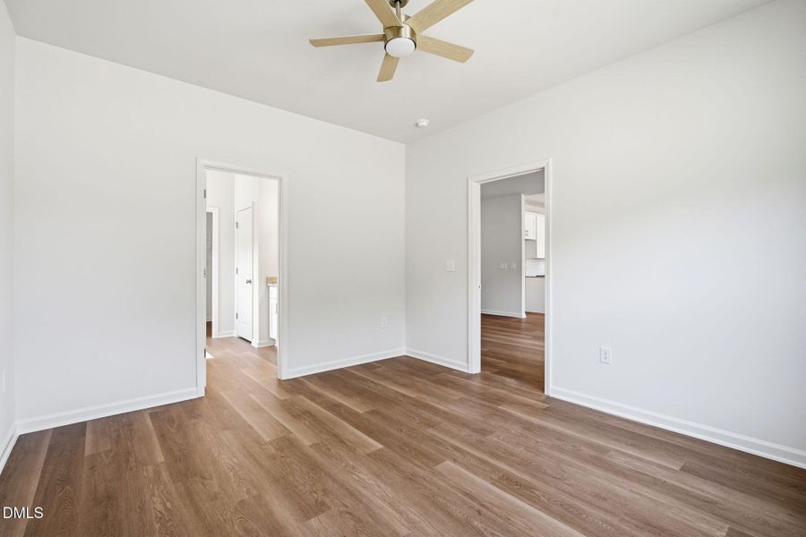 40-web-or-mls-DSC06086 40-web-or-mls-DSC06086