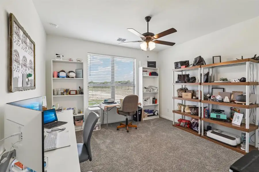 Furnished interior view inside a new home in , Waxahachie (Image 18).