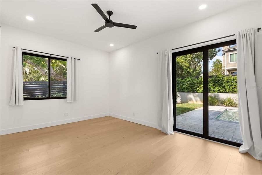 Spacious, unfurnished interior of a new home in , Windermere (Image 24).