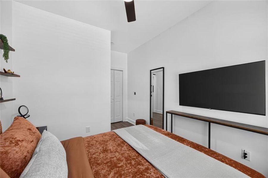Furnished interior view inside a new home in , Union City (Image 11).