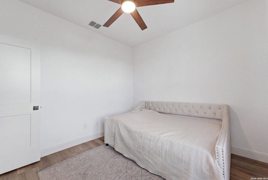 Furnished interior view inside a new home in , La Vernia (Image 4).