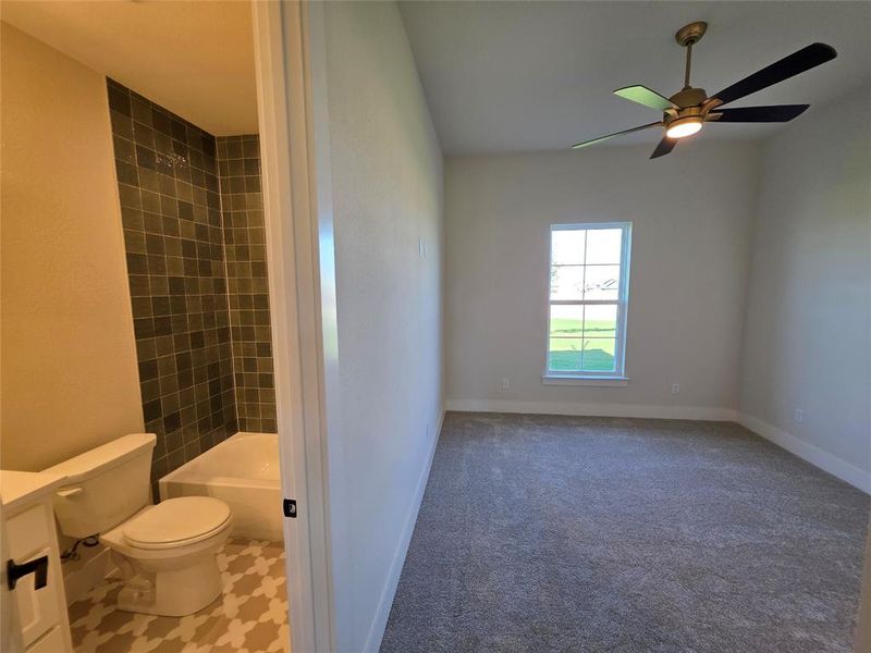 Spacious, unfurnished interior of a new home in Aledo Heights - Aledo ISD, Aledo (Image 30).