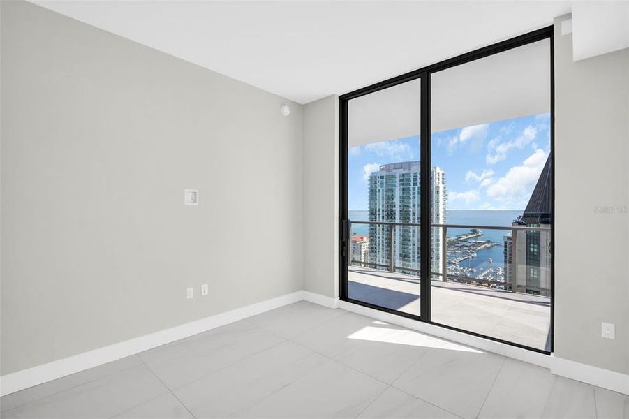 Spacious, unfurnished interior of a new home in , St. Petersburg (Image 72). Spacious, unfurnished interior of a new home in , St. Petersburg (Image 72).