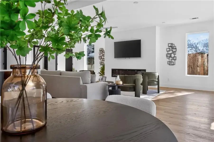 Furnished interior view inside a new home in , Atlanta (Image 10).