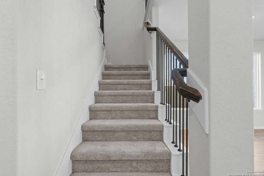 Spacious, unfurnished interior of a new home in Sunflower Ridge, New Braunfels (Image 32). Spacious, unfurnished interior of a new home in Sunflower Ridge, New Braunfels (Image 32).
