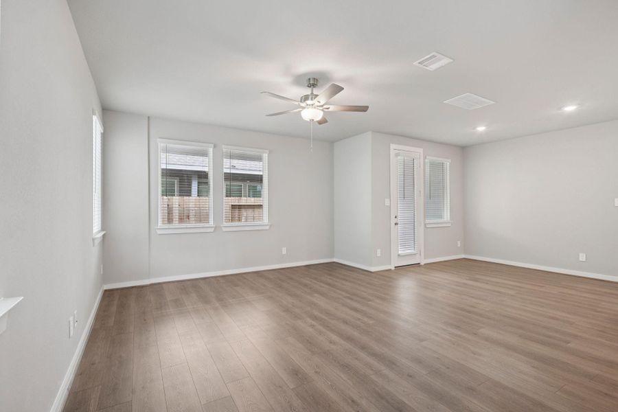 Photo is not of the actual home, but is an inspirational photo of builder’s model home and may depict options, furnishings, and/or decorator features that are not included Photo is not of the actual home, but is an inspirational photo of builder’s model home and may depict options, furnishings, and/or decorator features that are not included