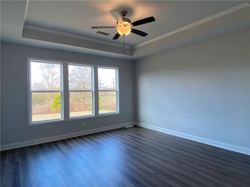 Spacious, unfurnished interior of a new home in , Jefferson (Image 23).