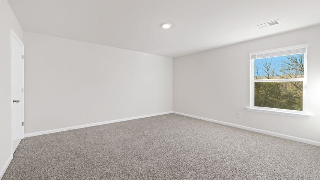 Spacious, unfurnished interior of a new home in Cedar Gap, Fountain Inn (Image 28).