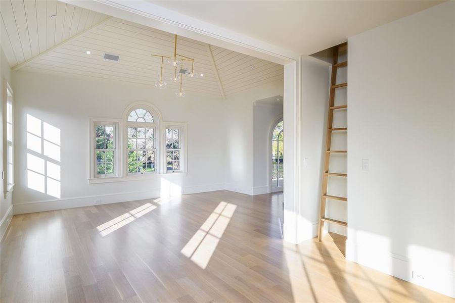 Spacious, unfurnished interior of a new home in , Highland Park (Image 21).