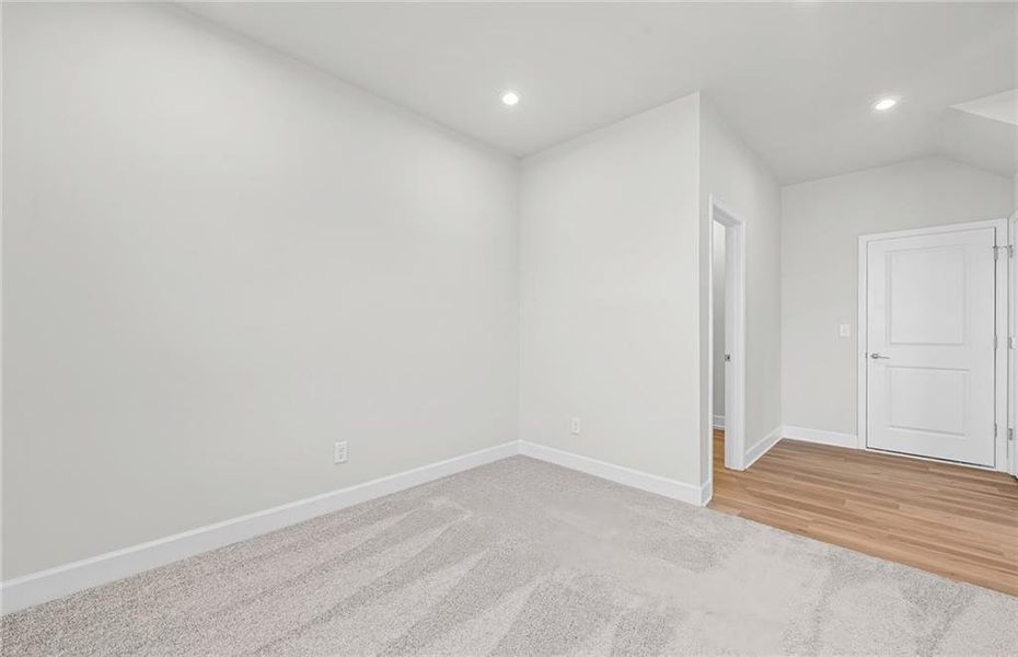 Spacious, unfurnished interior of a new home in Anderson Point, McDonough (Image 13).
