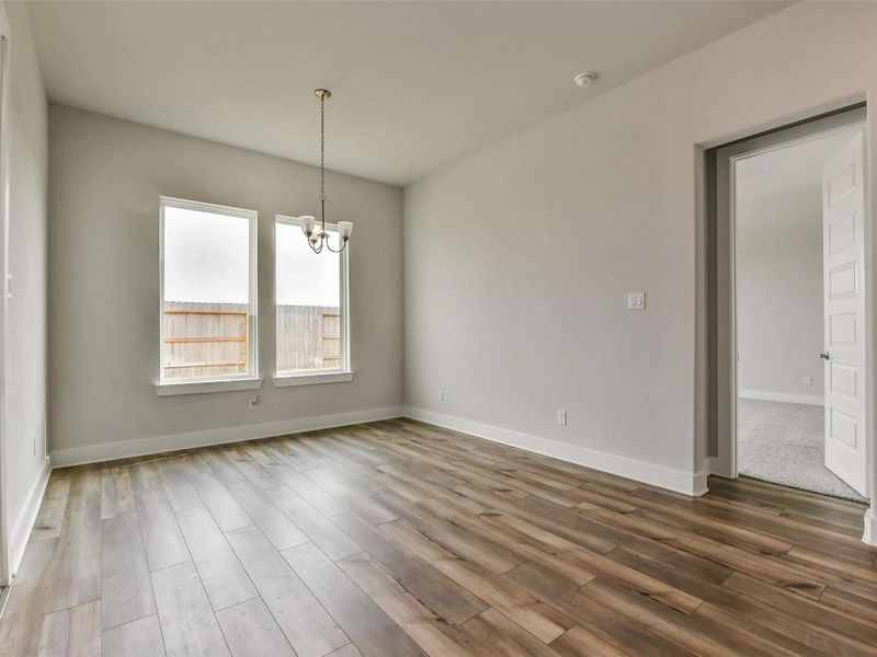 Spacious, unfurnished interior of a new home in Lago Mar, Texas City (Image 28).