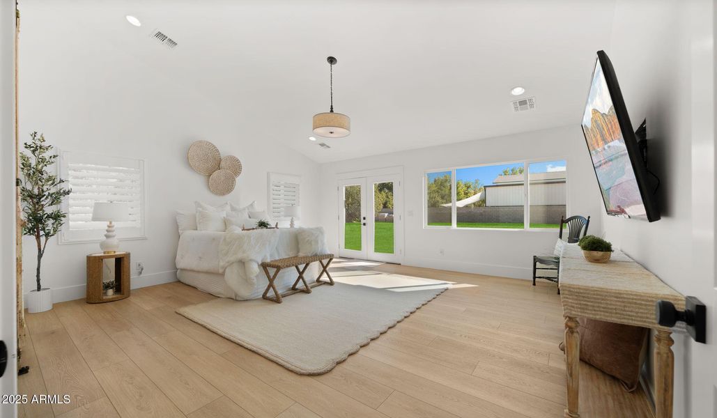 GORGEOUS, AIRY Primary Suite GORGEOUS, AIRY Primary Suite