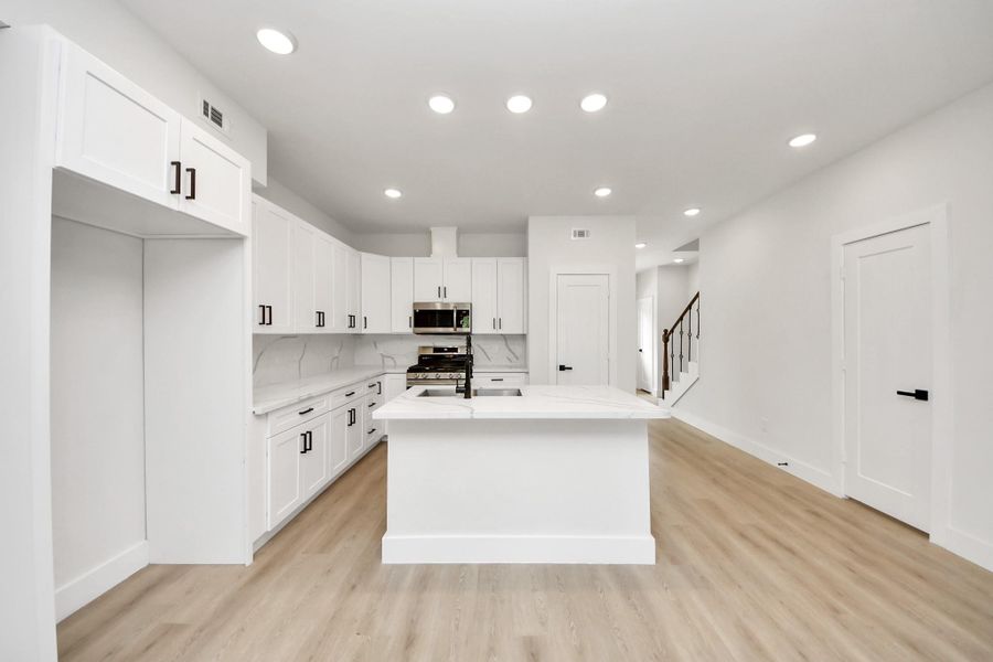 Furnished interior view inside a new home in , Alvin (Image 10). Furnished interior view inside a new home in , Alvin (Image 10).