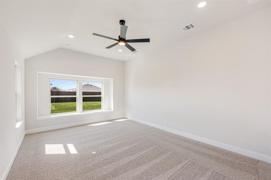Spacious, unfurnished interior of a new home in Waterscape Classic 60s, Royse City (Image 29). Spacious, unfurnished interior of a new home in Waterscape Classic 60s, Royse City (Image 29).