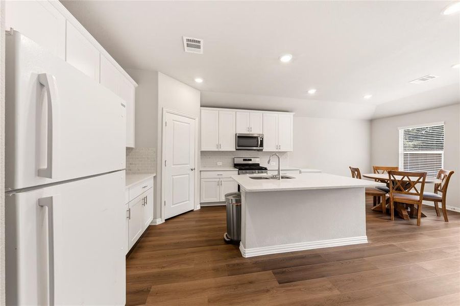 Furnished interior view inside a new home in Lakehaven - Signature Series, Farmersville (Image 8). Furnished interior view inside a new home in Lakehaven - Signature Series, Farmersville (Image 8).