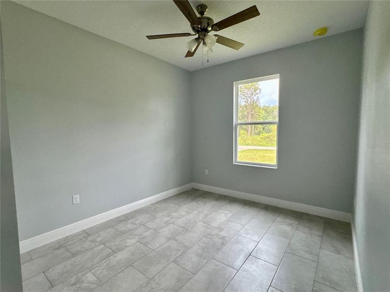 Spacious, unfurnished interior of a new home in , Deland (Image 14).