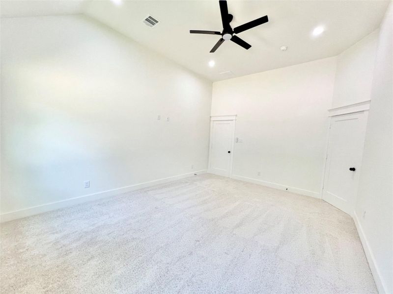 Spacious, unfurnished interior of a new home in , Dayton (Image 29).