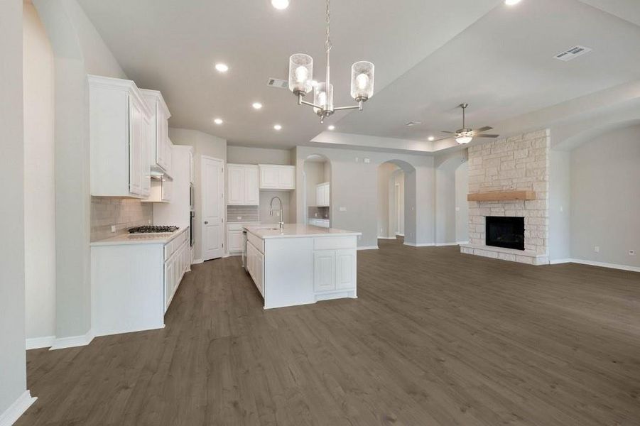 Kitchen to Breakfast area