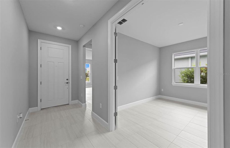 Spacious, unfurnished interior of a new home in Shores at Stillwater, Englewood (Image 21).