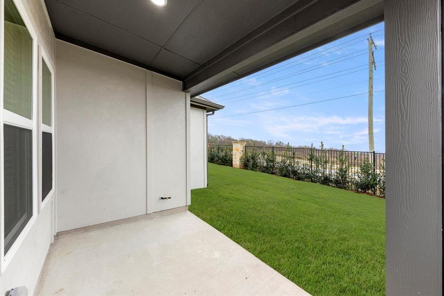 24. 1921 Sapphire - Patio 24. 1921 Sapphire - Patio