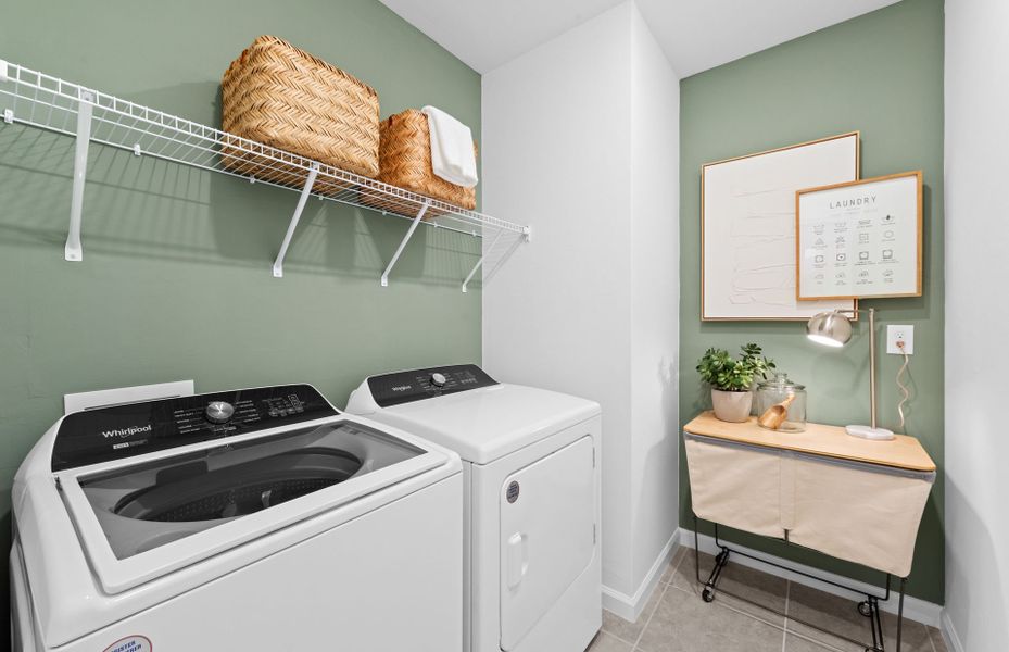 Close-up of interior finishes inside a home in Caloosa Cove, Labelle (Image 18).