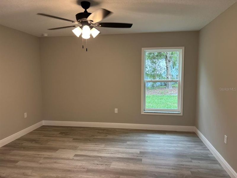 Spacious, unfurnished interior of a new home in , Dunnellon (Image 21).