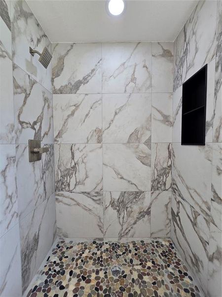 Close-up of interior finishes inside a home in , Ocklawaha (Image 12). Close-up of interior finishes inside a home in , Ocklawaha (Image 12).