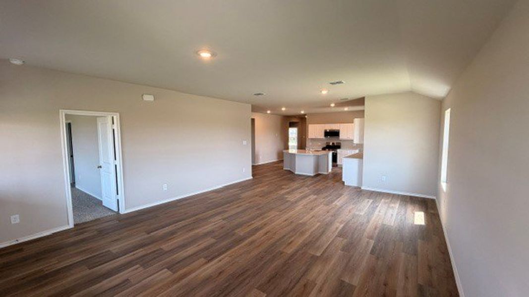 Spacious, unfurnished interior of a new home in Dry Creek, Bridgeport (Image 20).