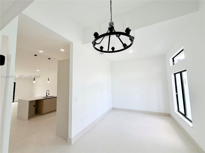 Spacious, unfurnished interior of a new home in , Lehigh Acres (Image 18).