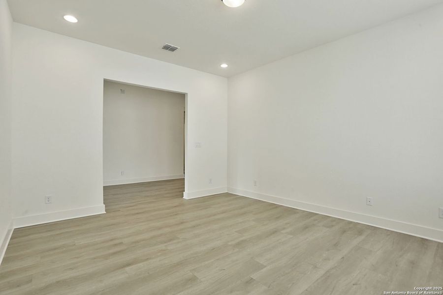 Spacious, unfurnished interior of a new home in Kinder Ranch 70's, San Antonio (Image 24). Spacious, unfurnished interior of a new home in Kinder Ranch 70's, San Antonio (Image 24).