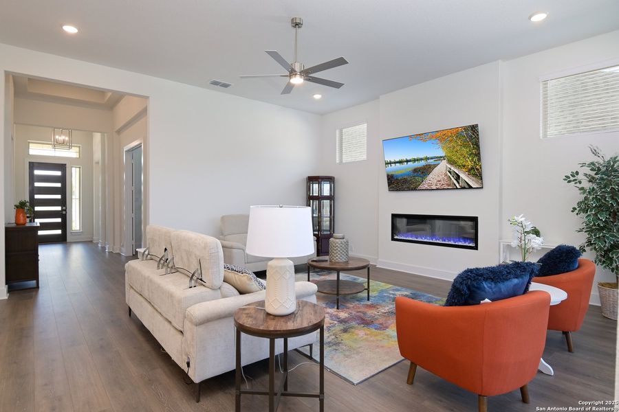 Furnished interior view inside a new home in Mesa Western, Cibolo (Image 24).