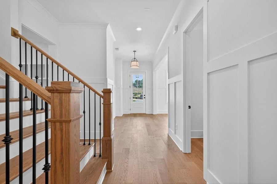 Spacious, unfurnished interior of a new home in Livingstone Park, Kennesaw (Image 34).